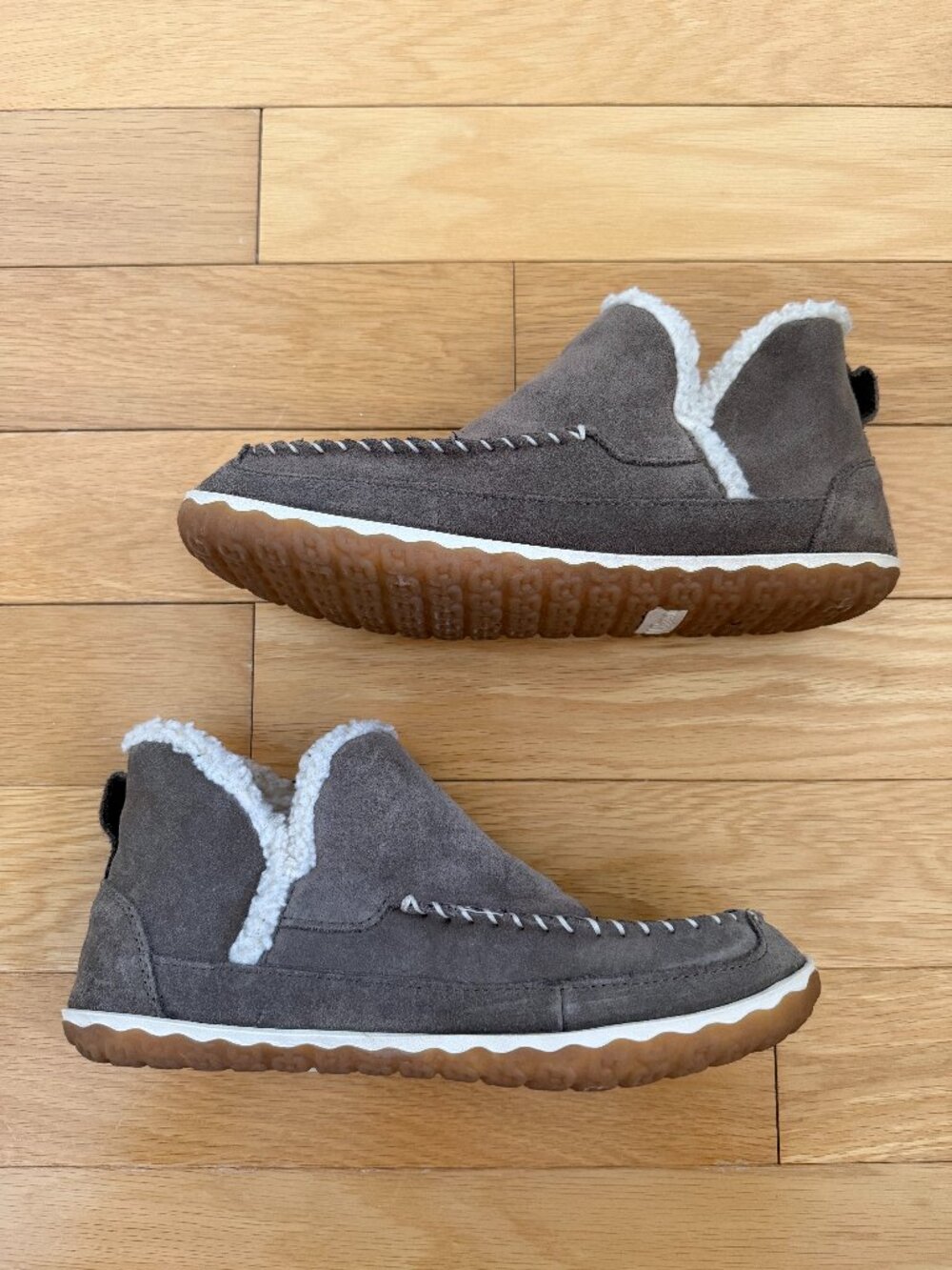 L.L.Bean Women's Mountain Slippers, Boot Mocs - Size 8 Dark Cement/Tan